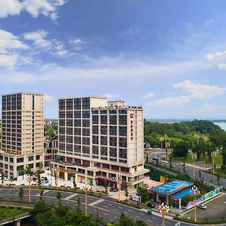 Ibis Hotel Emeishan Buitenkant foto