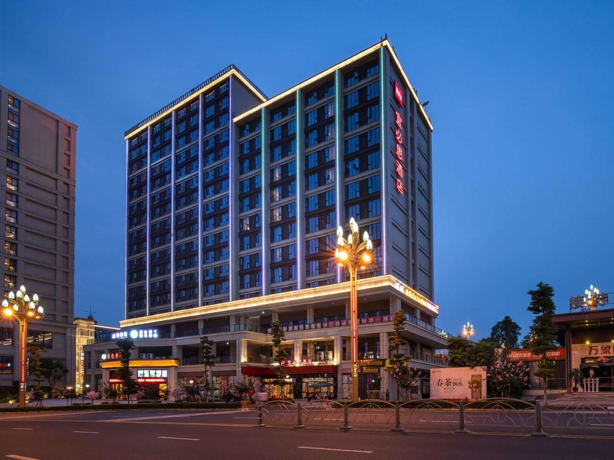 Ibis Hotel Emeishan Buitenkant foto