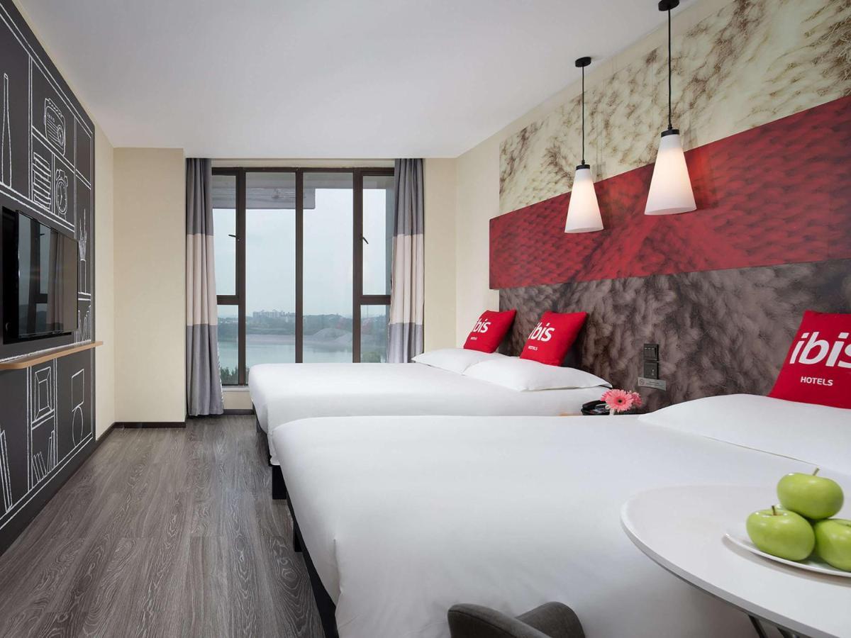 Ibis Hotel Emeishan Buitenkant foto