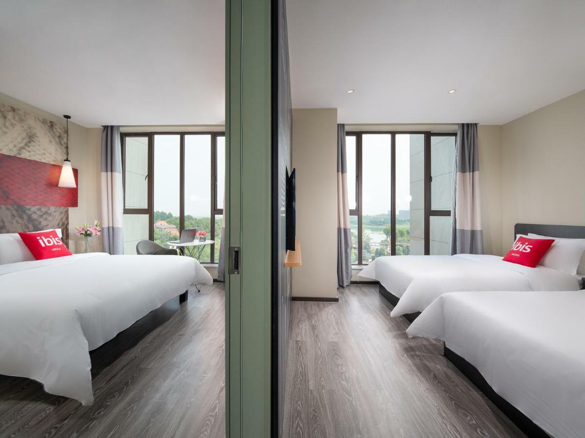 Ibis Hotel Emeishan Buitenkant foto